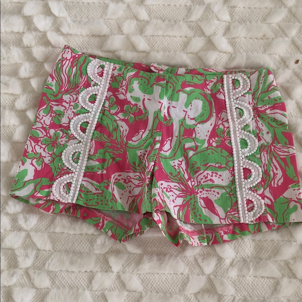Lilly Pulitzer Pink & Green Floral Scallop-Trim Shorts